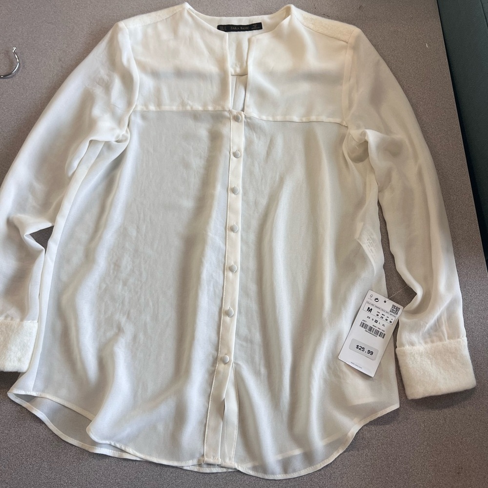 Zara brand new cream flowy blouse